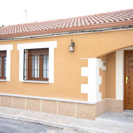 La Casa De Los Bisa Villa Sanchidrian Exteriör bild