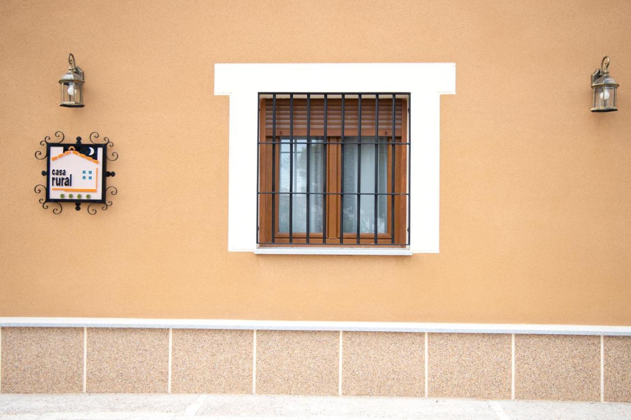 La Casa De Los Bisa Villa Sanchidrian Exteriör bild