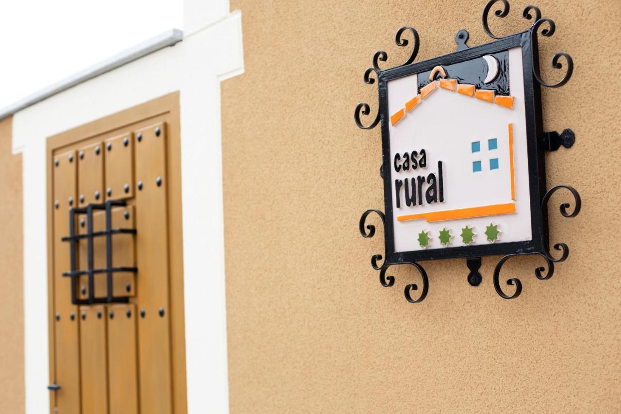 La Casa De Los Bisa Villa Sanchidrian Exteriör bild